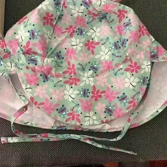 2 Brand New Baby Sun Hats and Bamboo Washcloth set (6)  1-2yrs - Picture 6 of 8